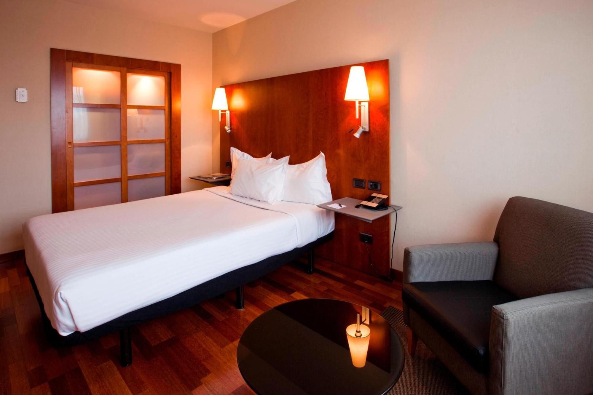 Ac Hotel Guadalajara By Marriott, Spain Екстериор снимка