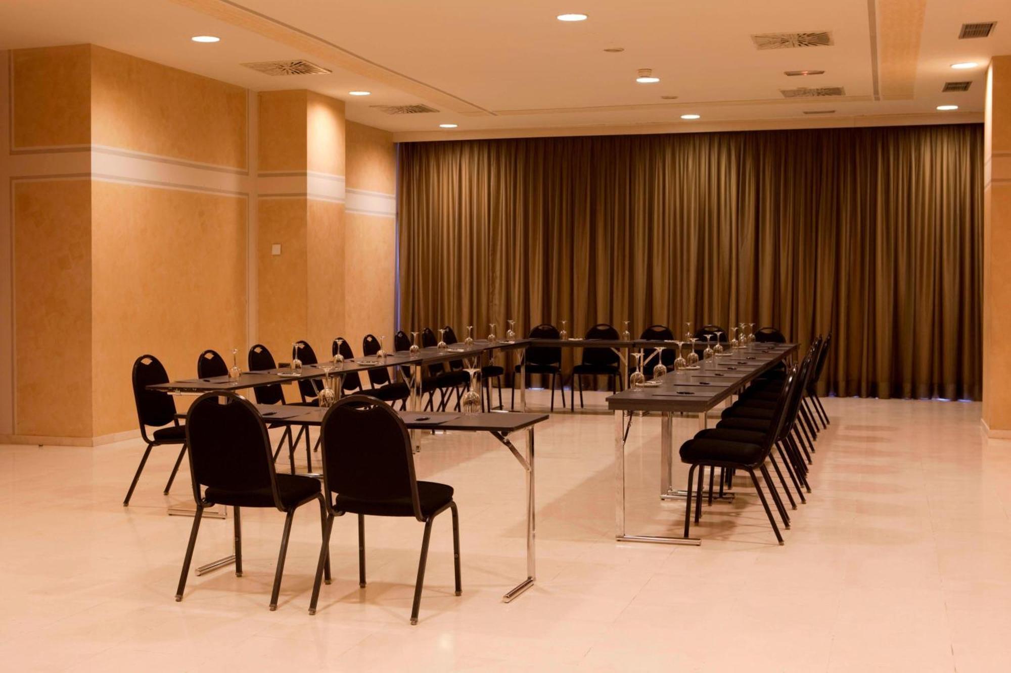 Ac Hotel Guadalajara By Marriott, Spain Екстериор снимка