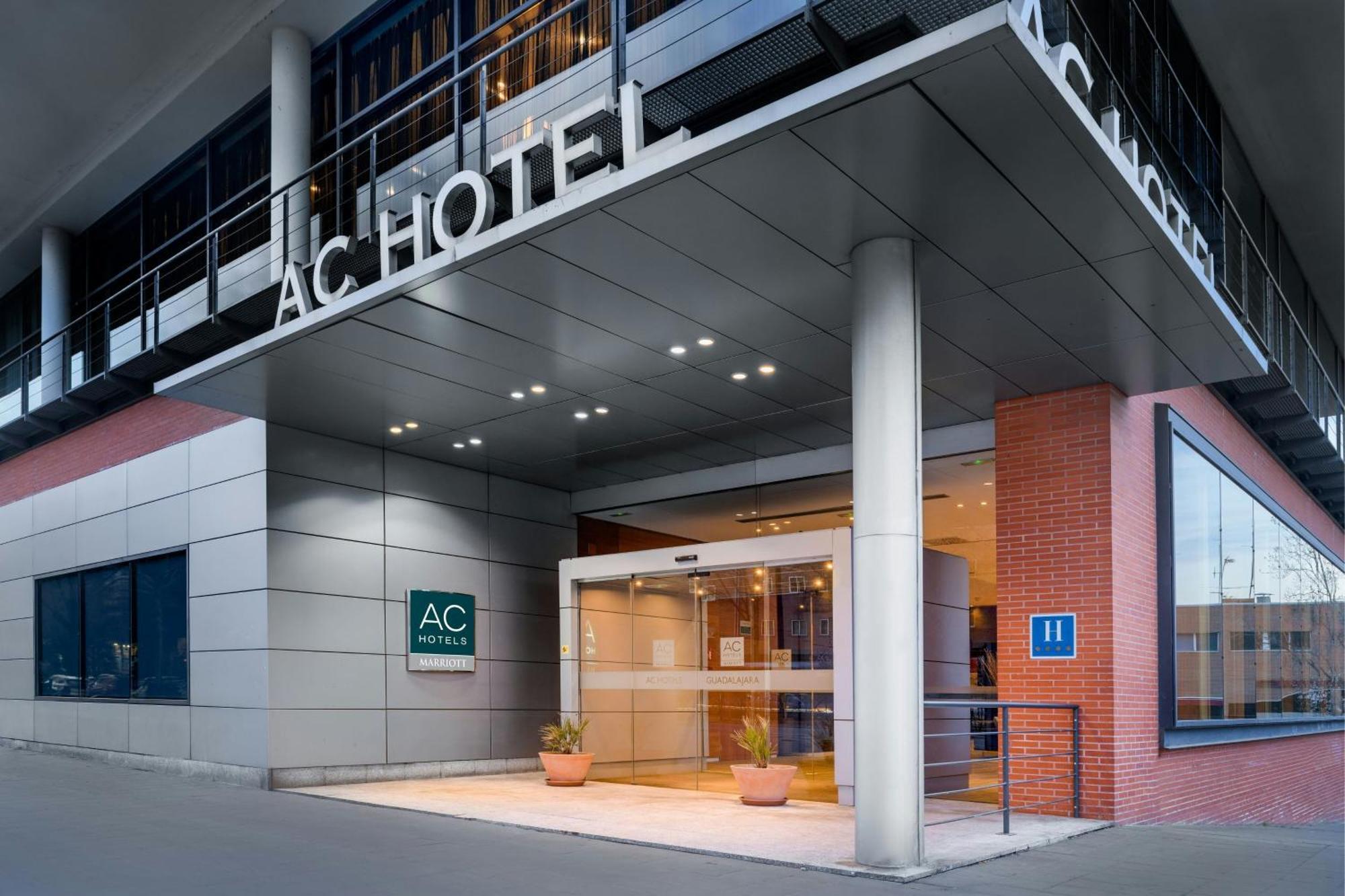 Ac Hotel Guadalajara By Marriott, Spain Екстериор снимка
